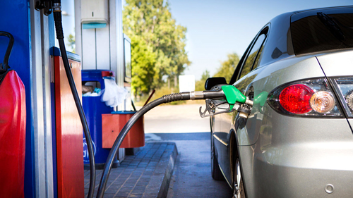 Росстандарт прорабатывает запрет продажи на АЗС не предназначенного для автомобилей топлива